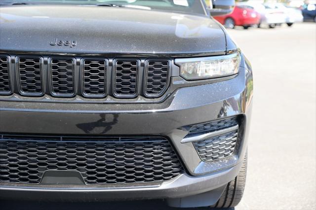 new 2024 Jeep Grand Cherokee car, priced at $40,670