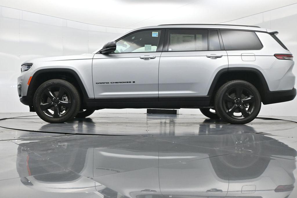 new 2025 Jeep Grand Cherokee L car, priced at $42,674
