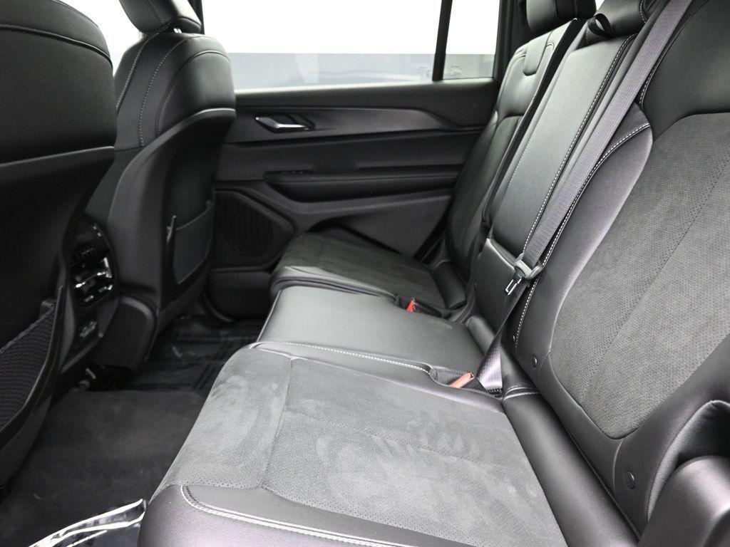 new 2025 Jeep Grand Cherokee L car, priced at $42,674