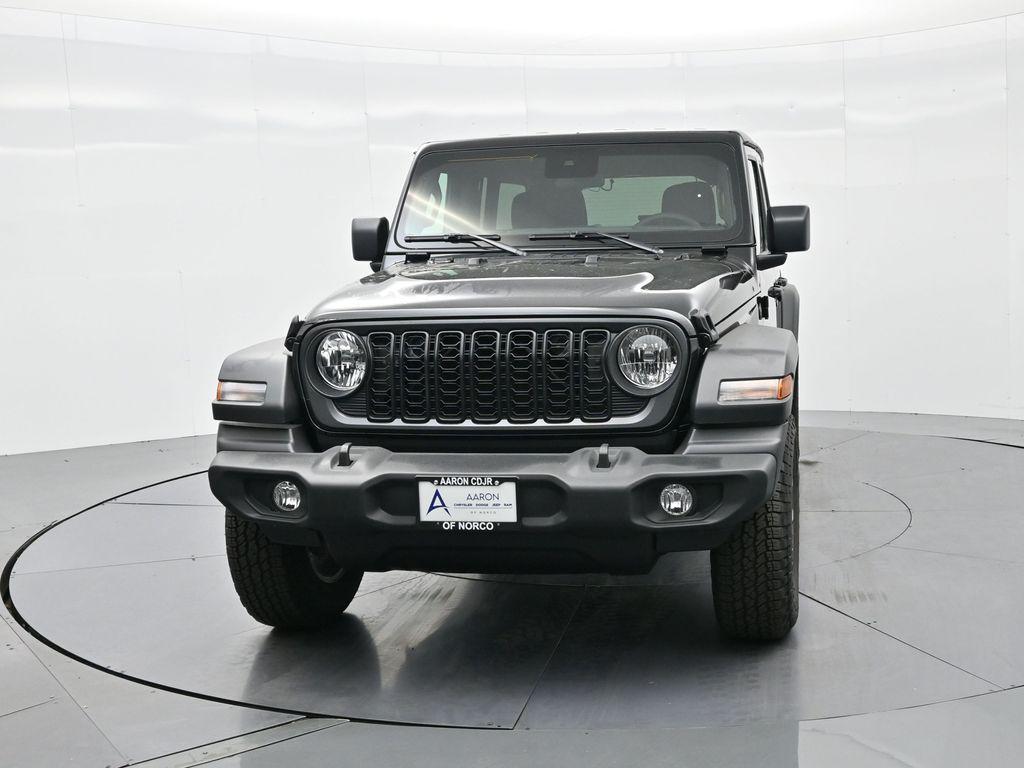 new 2025 Jeep Wrangler car, priced at $47,656