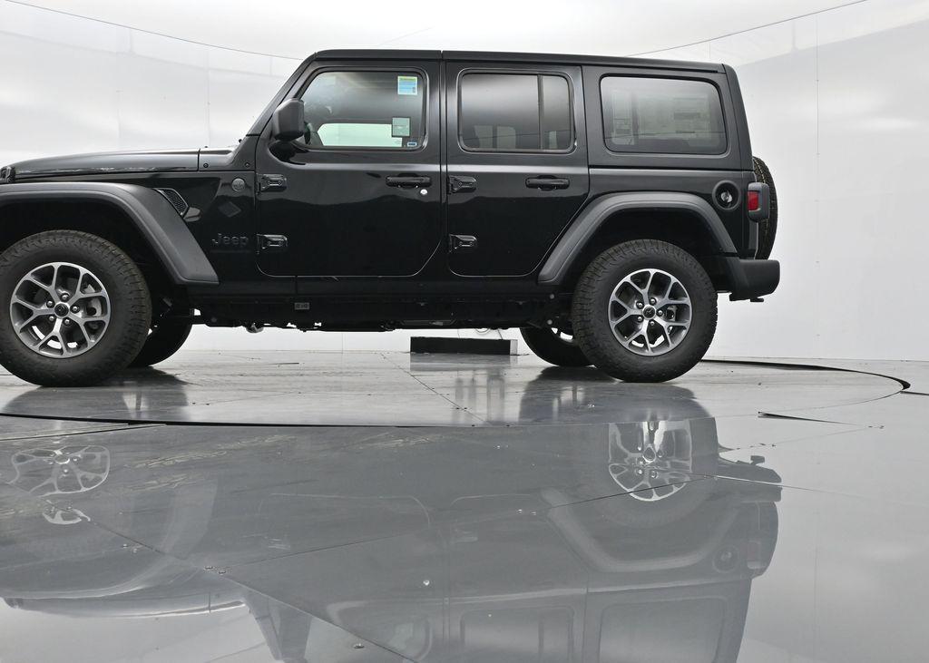 new 2025 Jeep Wrangler car, priced at $47,656