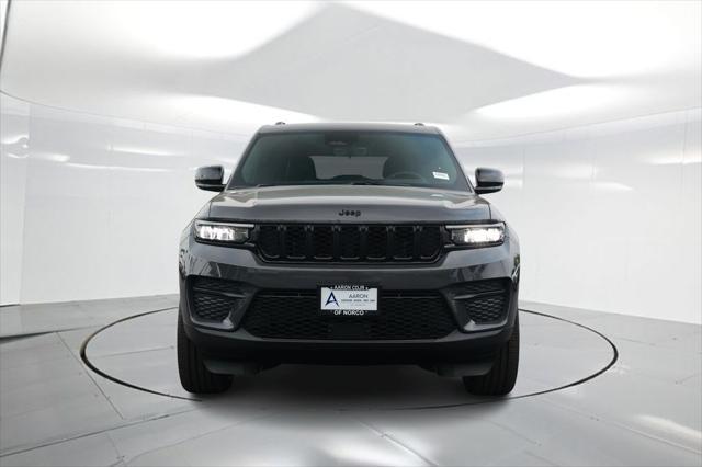 new 2025 Jeep Grand Cherokee car, priced at $42,425