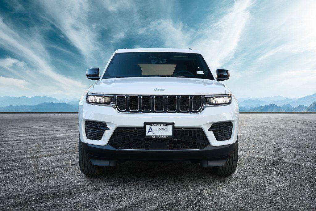 new 2025 Jeep Grand Cherokee car, priced at $34,625