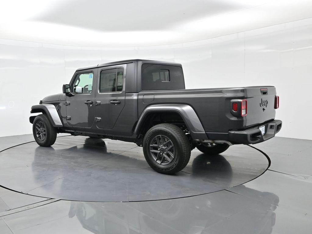 new 2025 Jeep Gladiator car, priced at $42,045