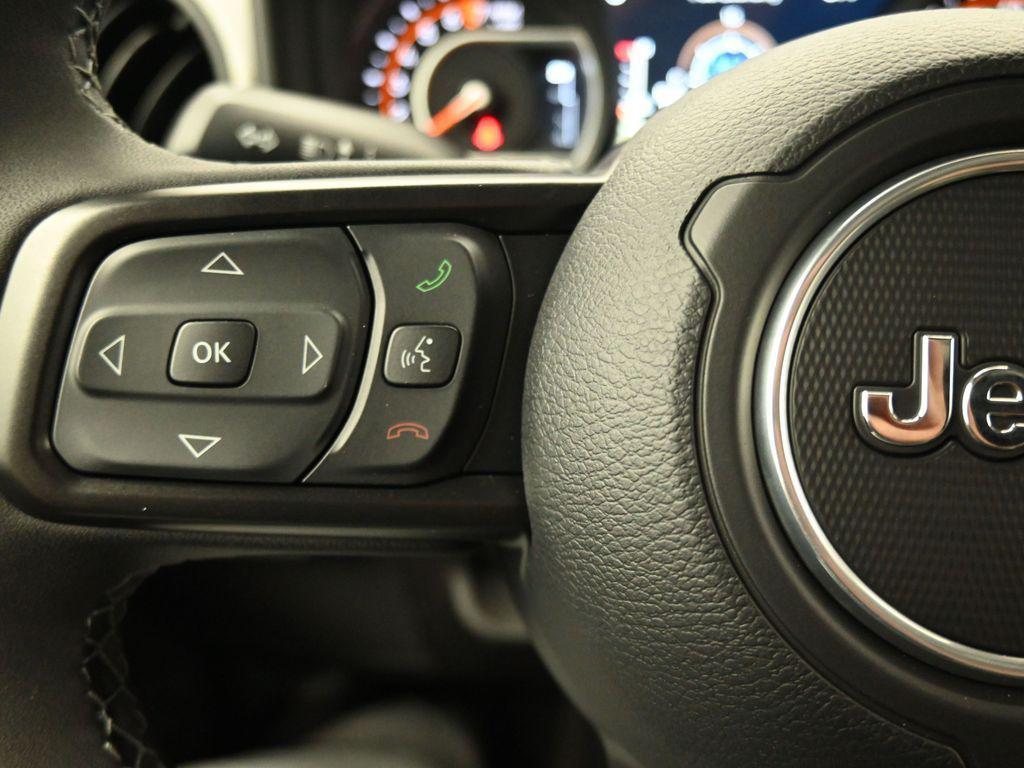 new 2025 Jeep Gladiator car, priced at $48,204