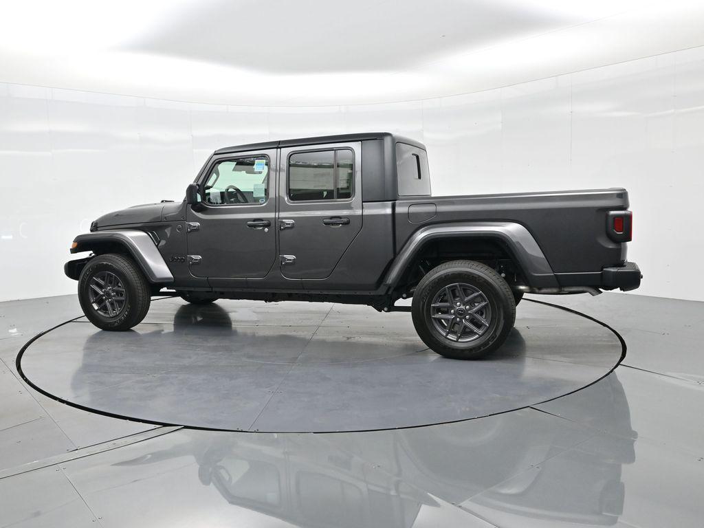 new 2025 Jeep Gladiator car, priced at $42,045