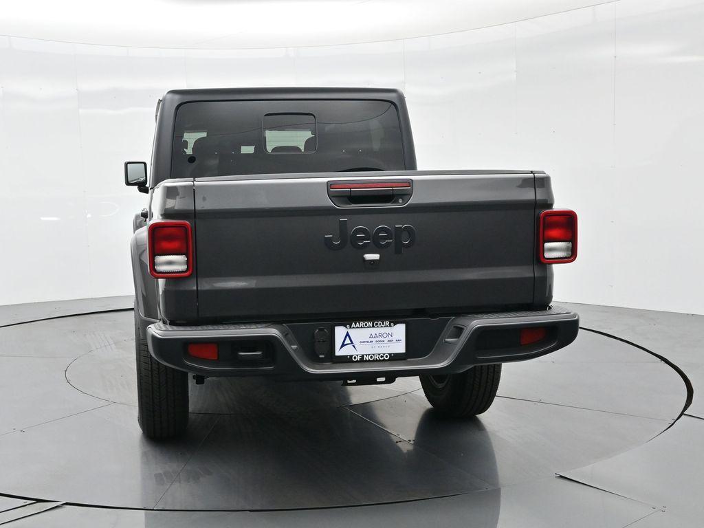 new 2025 Jeep Gladiator car, priced at $42,045