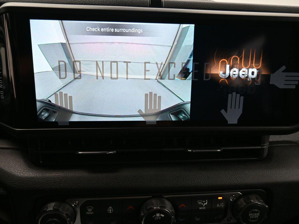 new 2025 Jeep Gladiator car, priced at $48,204