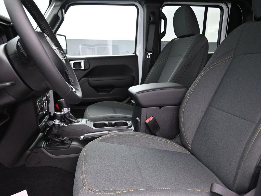 new 2025 Jeep Gladiator car, priced at $46,449