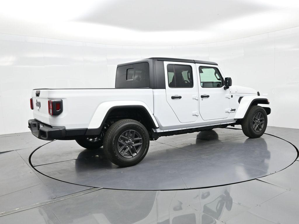 new 2025 Jeep Gladiator car, priced at $41,450