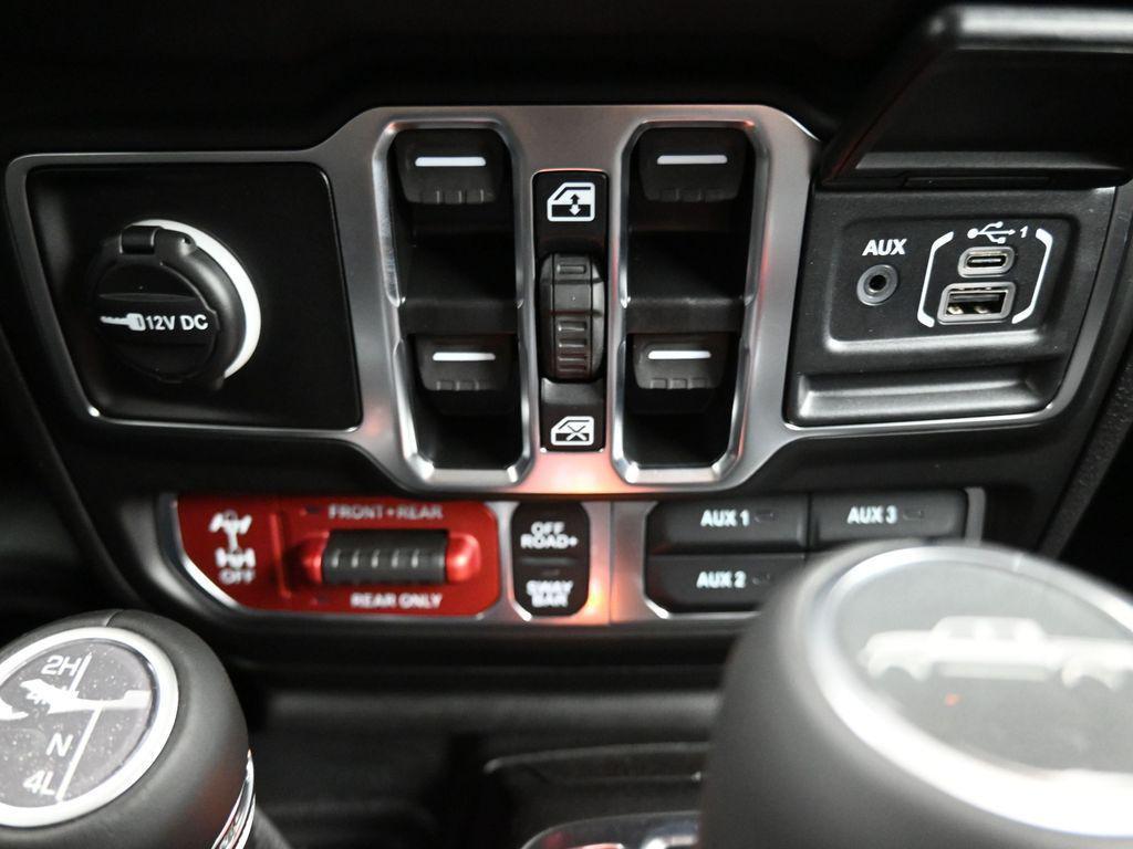new 2025 Jeep Gladiator car, priced at $54,640