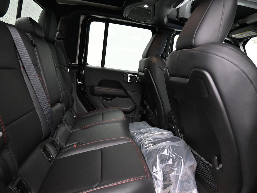 new 2025 Jeep Gladiator car, priced at $54,640