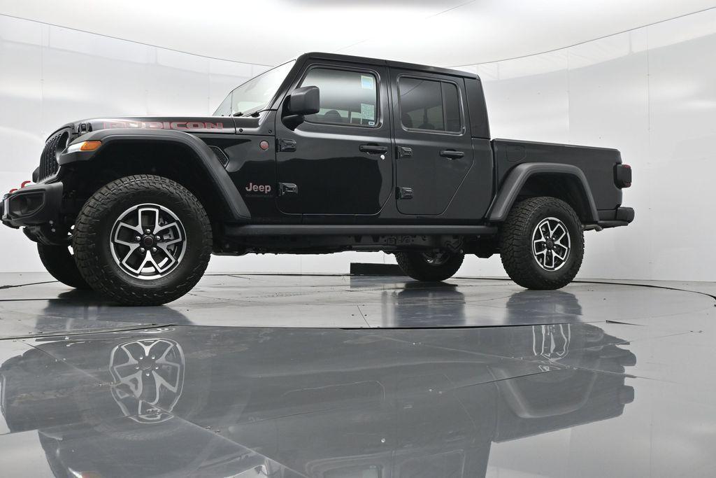 new 2025 Jeep Gladiator car, priced at $54,640