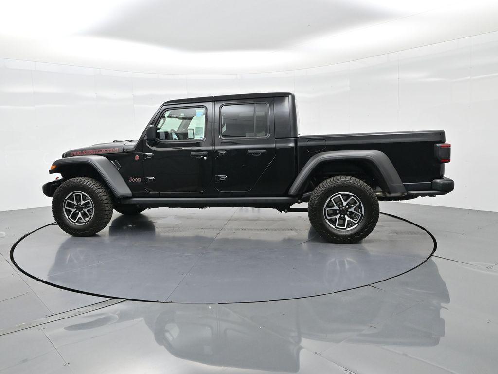 new 2025 Jeep Gladiator car, priced at $51,950
