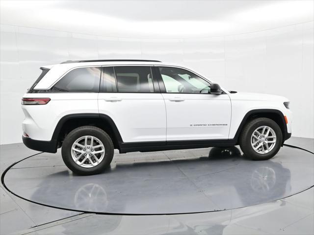 new 2025 Jeep Grand Cherokee car, priced at $33,830