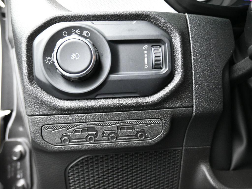 new 2025 Jeep Wrangler car, priced at $34,685