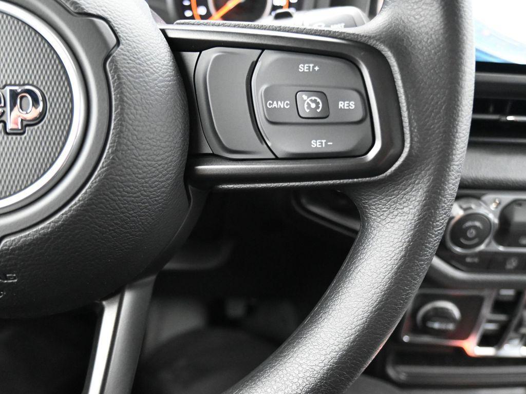 new 2025 Jeep Wrangler car, priced at $34,685