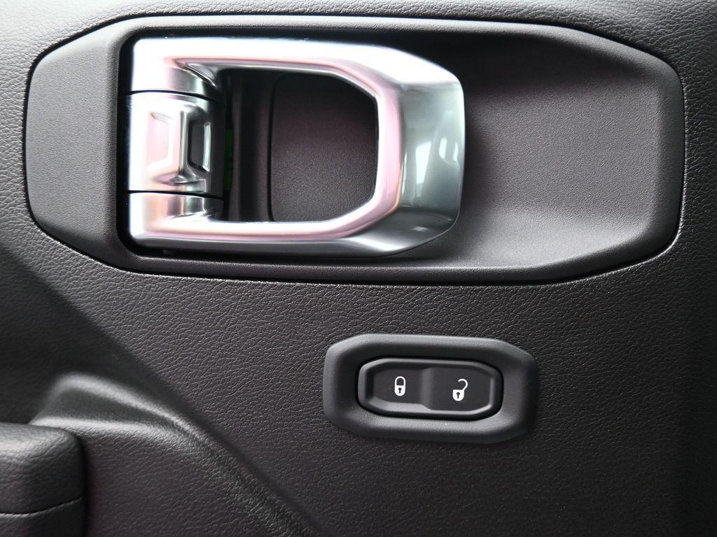 new 2025 Jeep Wrangler car, priced at $32,090