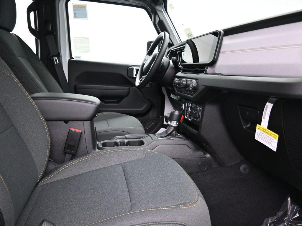 new 2025 Jeep Wrangler car, priced at $32,090