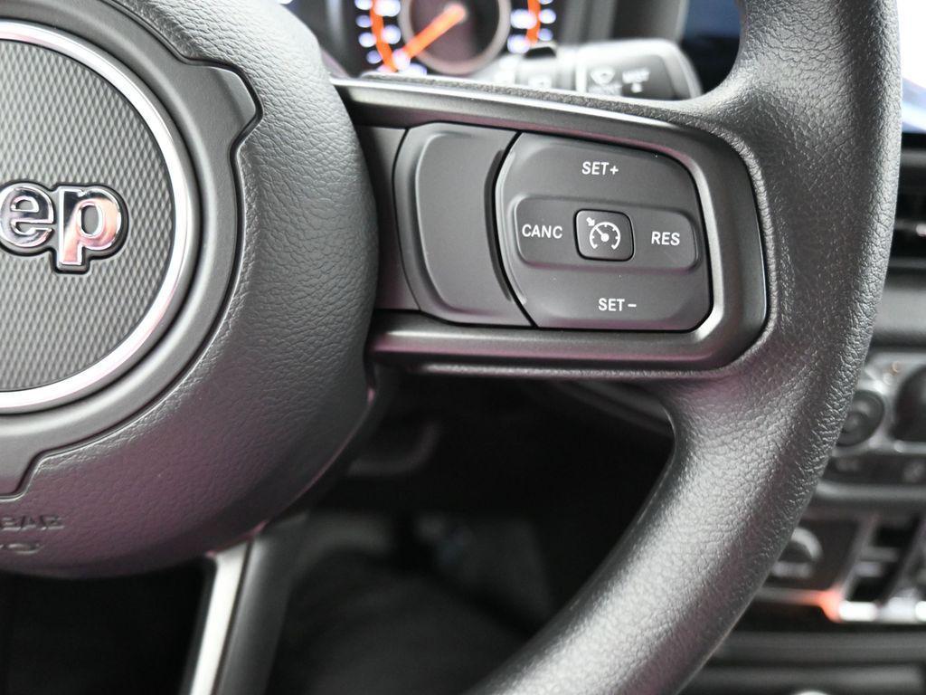 new 2025 Jeep Wrangler car, priced at $32,090