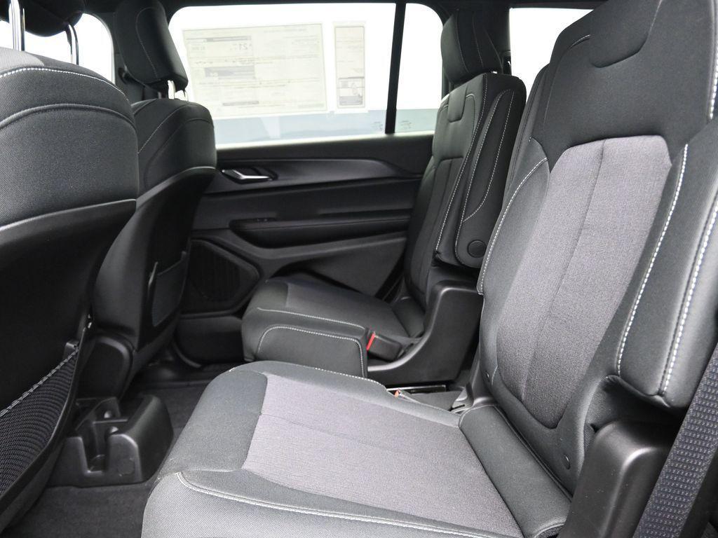 new 2025 Jeep Grand Cherokee L car, priced at $33,140