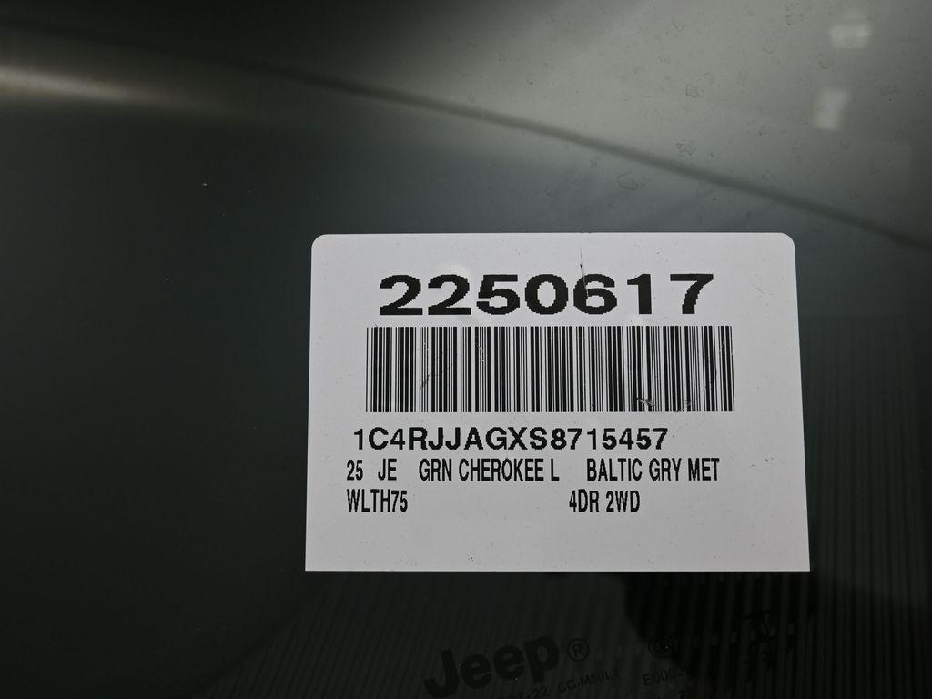 new 2025 Jeep Grand Cherokee L car, priced at $33,140