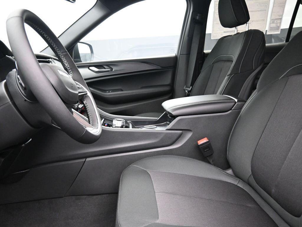 new 2025 Jeep Grand Cherokee L car, priced at $33,140