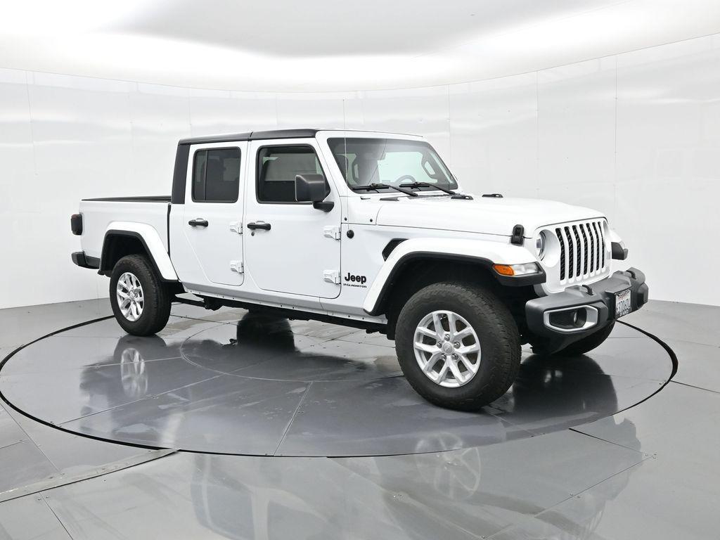 used 2023 Jeep Gladiator car, priced at $40,000