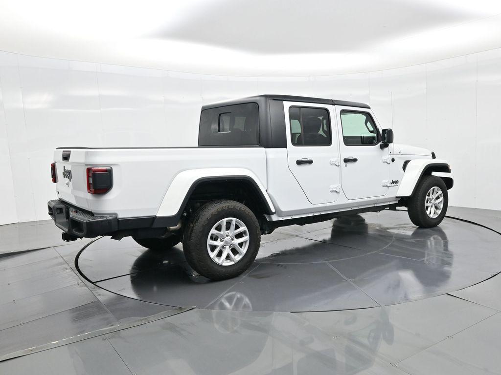 used 2023 Jeep Gladiator car, priced at $40,000