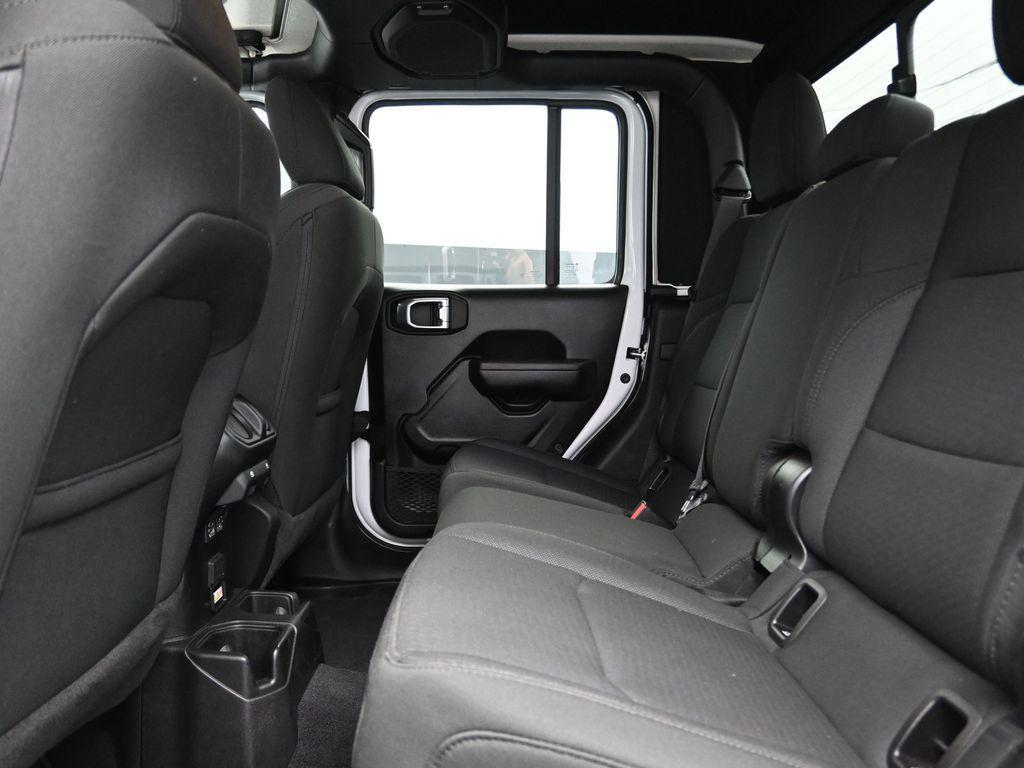 used 2023 Jeep Gladiator car, priced at $40,000