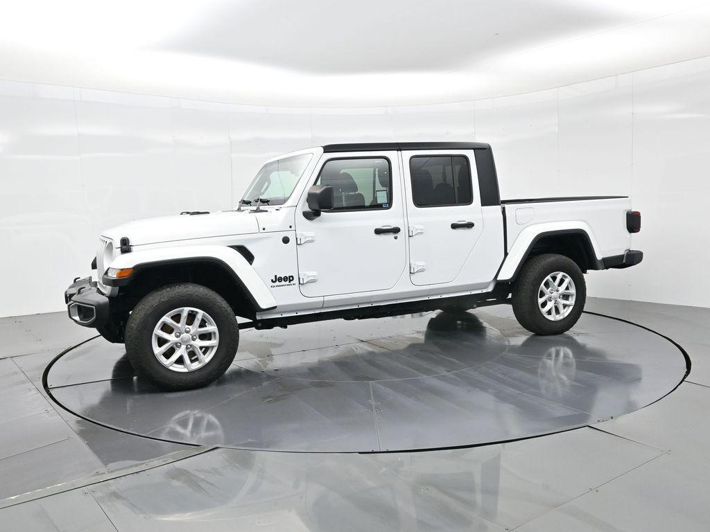 used 2023 Jeep Gladiator car, priced at $40,000