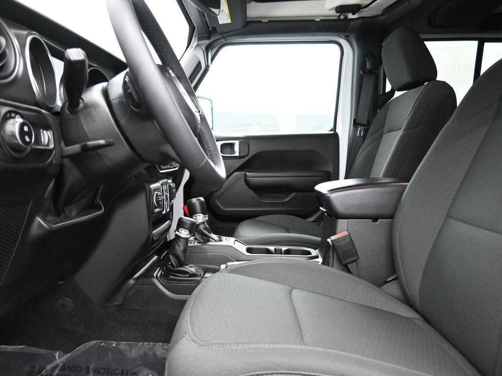 used 2023 Jeep Gladiator car, priced at $40,000