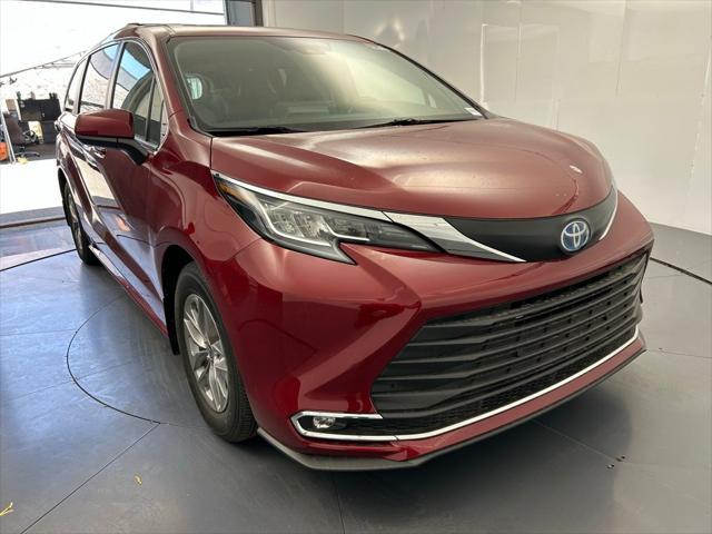 used 2022 Toyota Sienna car, priced at $41,801