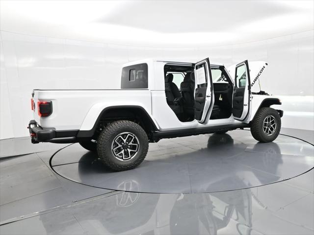 new 2025 Jeep Gladiator car, priced at $58,440