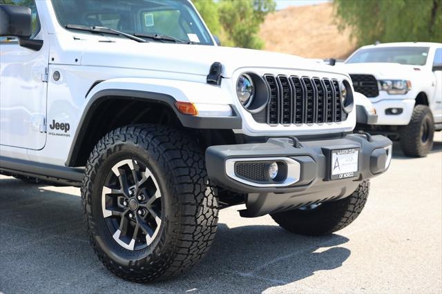 new 2024 Jeep Gladiator car, priced at $45,445