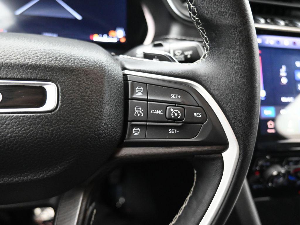 used 2022 Jeep Grand Cherokee car, priced at $29,622