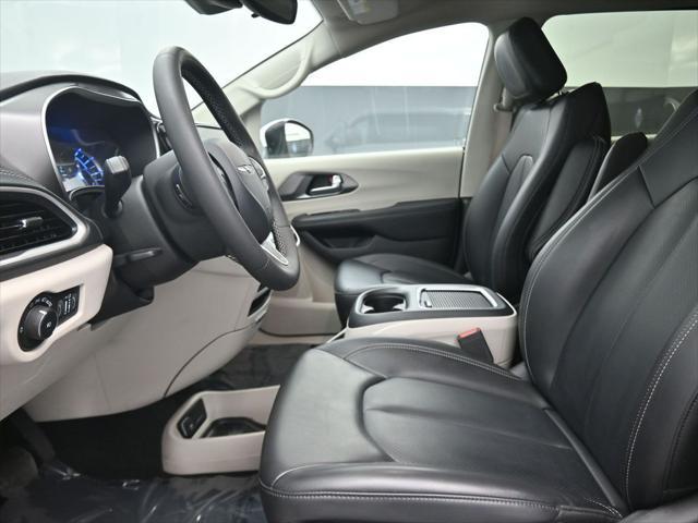 used 2023 Chrysler Pacifica Hybrid car, priced at $26,574