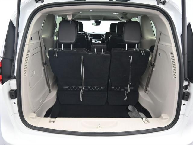 used 2023 Chrysler Pacifica Hybrid car, priced at $26,574