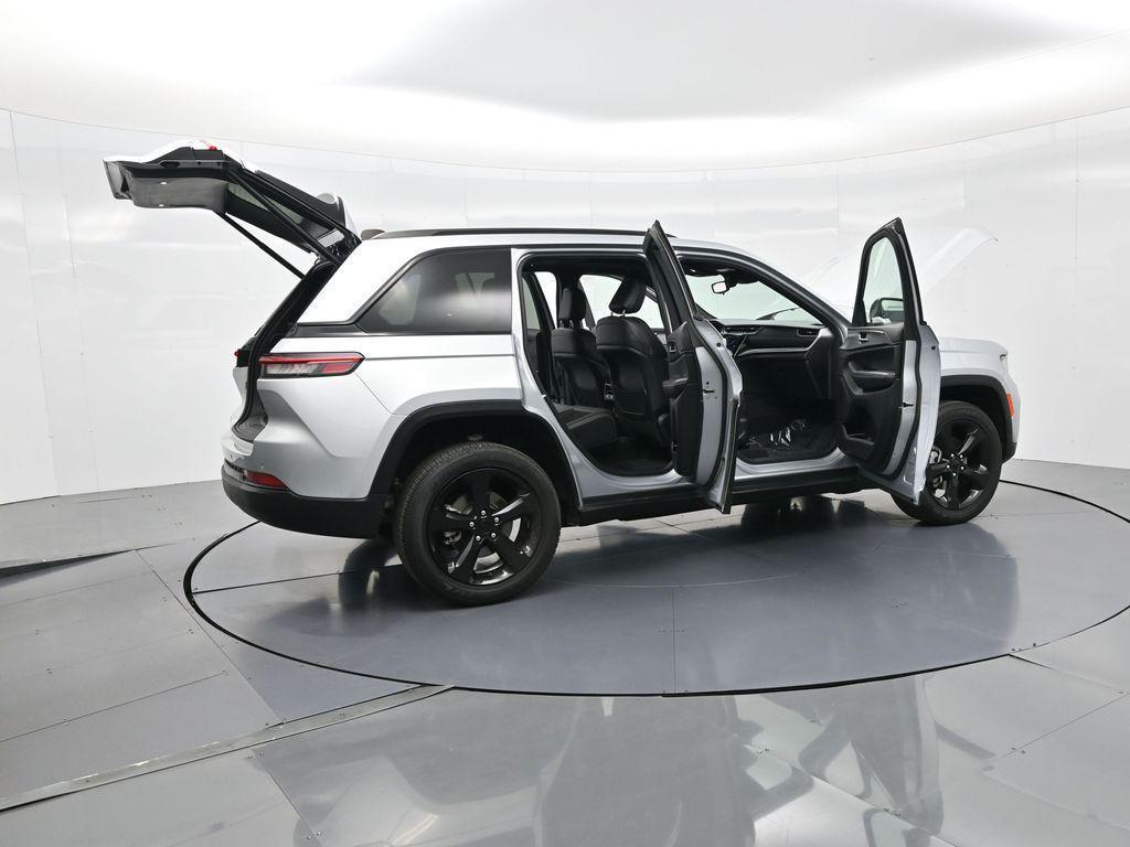 used 2023 Jeep Grand Cherokee car, priced at $30,680