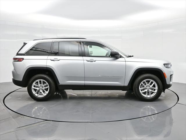 new 2025 Jeep Grand Cherokee car, priced at $39,170