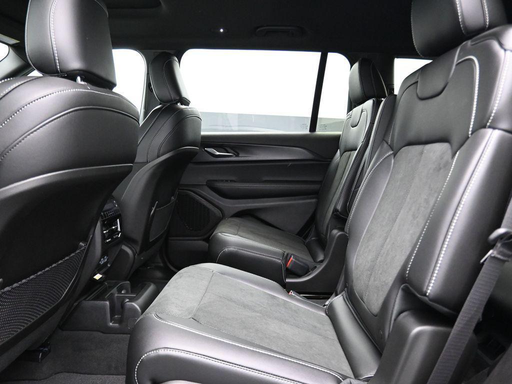 new 2025 Jeep Grand Cherokee L car, priced at $41,884