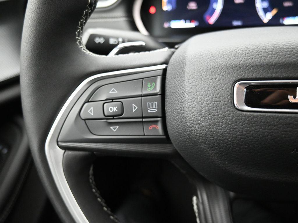 new 2025 Jeep Grand Cherokee L car, priced at $41,884