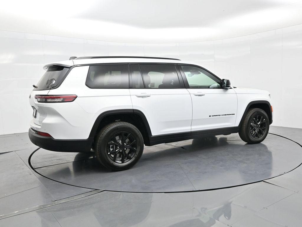 new 2025 Jeep Grand Cherokee L car, priced at $39,881