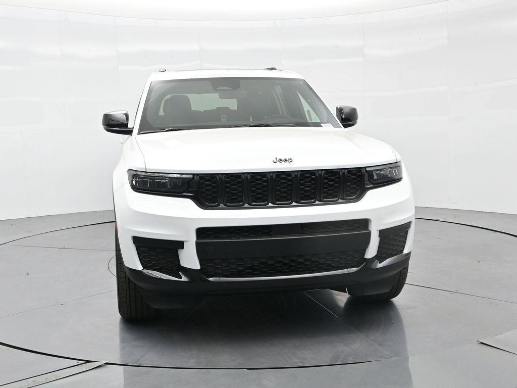 new 2025 Jeep Grand Cherokee L car, priced at $39,881