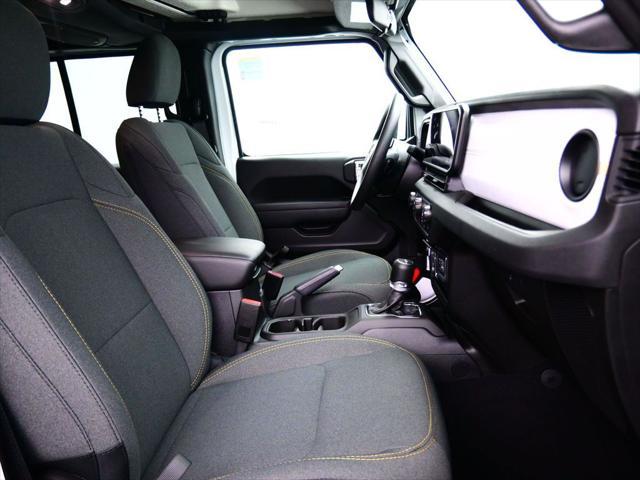 new 2025 Jeep Gladiator car, priced at $41,845