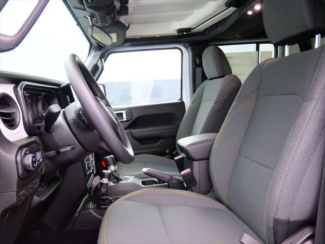 new 2025 Jeep Gladiator car, priced at $41,845