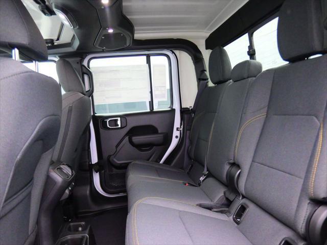 new 2025 Jeep Gladiator car, priced at $41,845