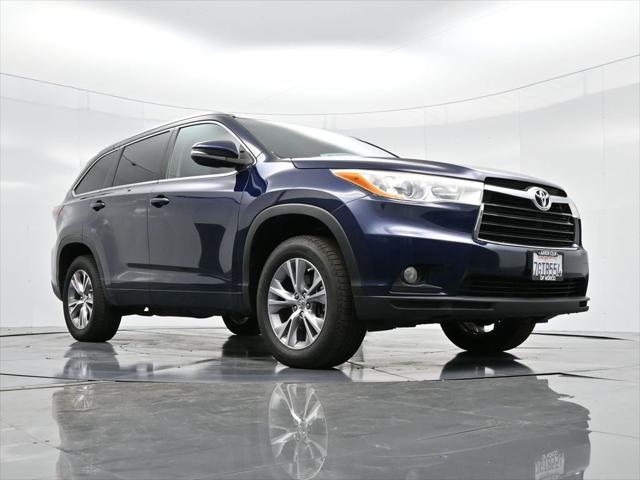 used 2014 Toyota Highlander car, priced at $15,988