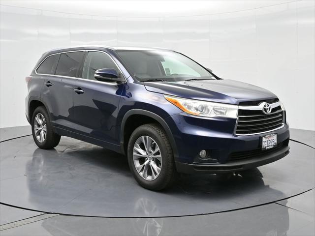 used 2014 Toyota Highlander car, priced at $15,988