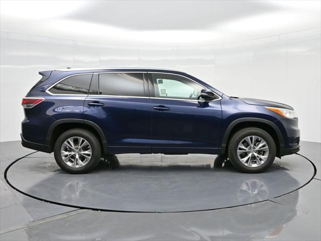 used 2014 Toyota Highlander car, priced at $15,988